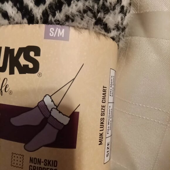 2 PAIR Pack S/M/Buffalo Plaid MUK LUKS CABIN SOCKS - Picture 5 of 6